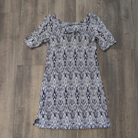 Tart Geometric Print Bodycon Dress - Picture 6 of 6